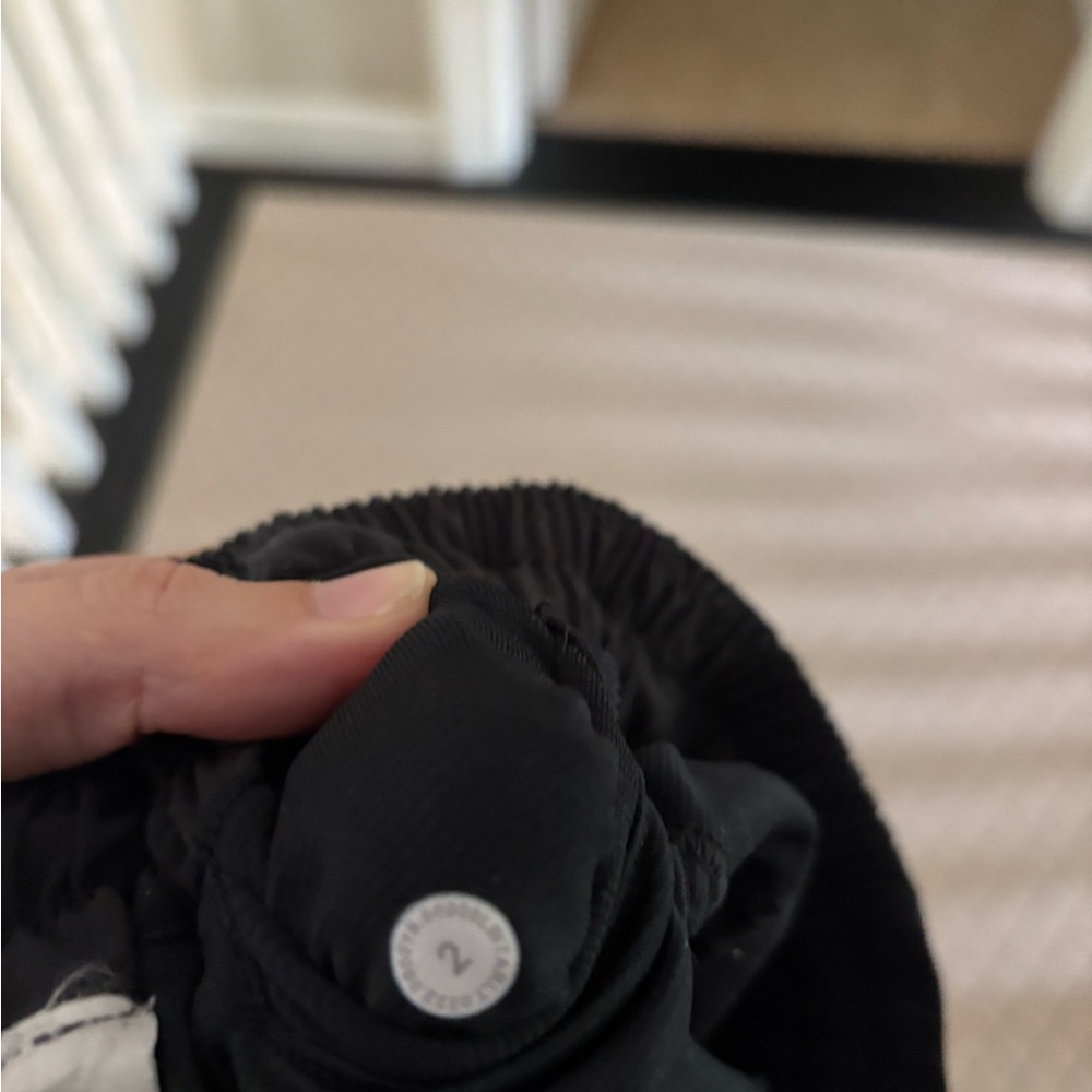 Black LULU lemon Athletic Shorts low rise 4 inch